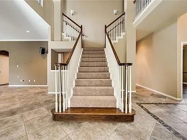 Building Photo - 3621 Roxbury Ln