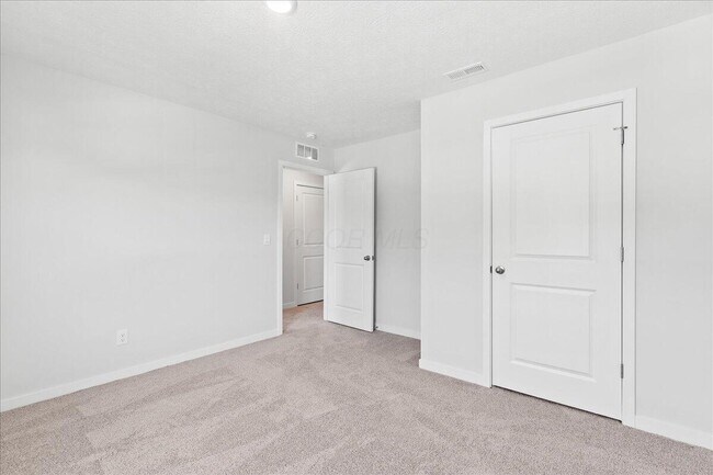 Building Photo - 1489 Jarry Ave