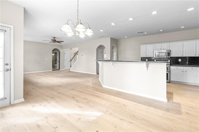 Building Photo - 2030 Brook Meadow Dr