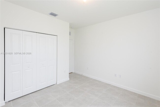Building Photo - 2636 SE 8 CT