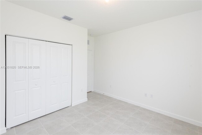 Building Photo - 2636 SE 8th Ct