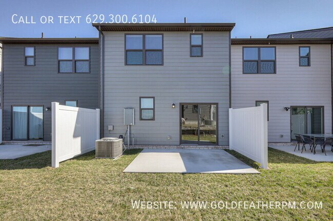 Building Photo - 2009 Walnut Ln