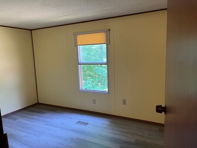 Building Photo - 26 Charles Dr