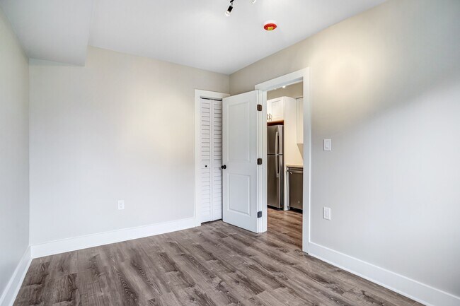 Building Photo - 1526 2nd St SW