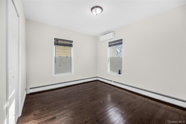 Building Photo - 1837 Wallace Ave