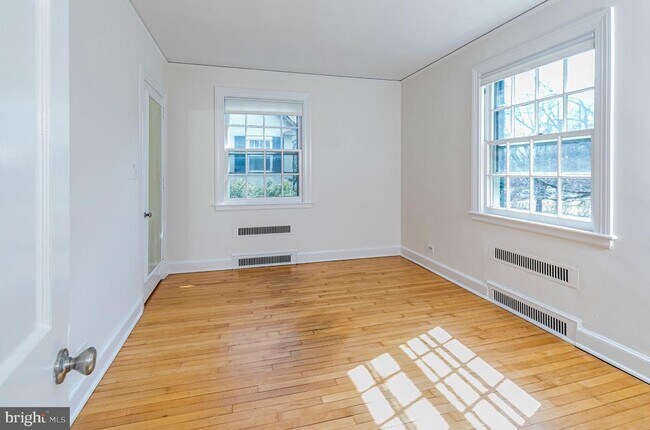 Building Photo - 150 Prospect Ave