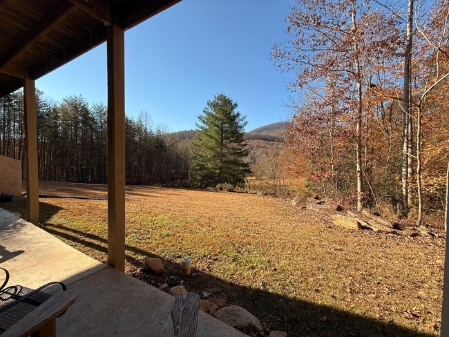 Building Photo - Beautiful Mountain Home near Cleveland