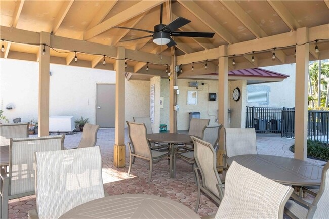 Building Photo - 105 Island Way