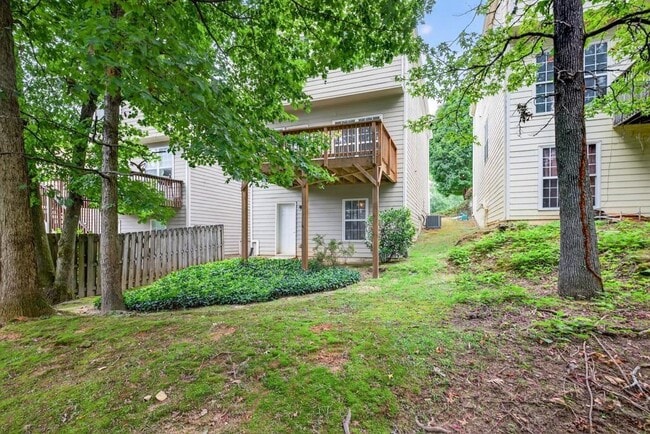 Building Photo - 2327 Oak Glenn Cir