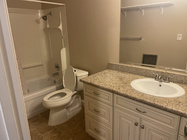 Building Photo - "Modern 1 Bed Condo in Prime Walnut Creek ...