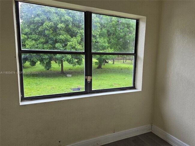 Building Photo - 820 Alabama Ave