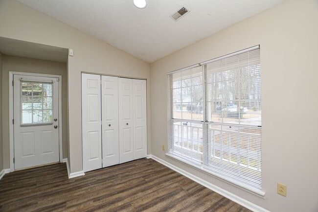 Building Photo - Easy Commute to the University or Uptown Charlotte COMING SOON!!!