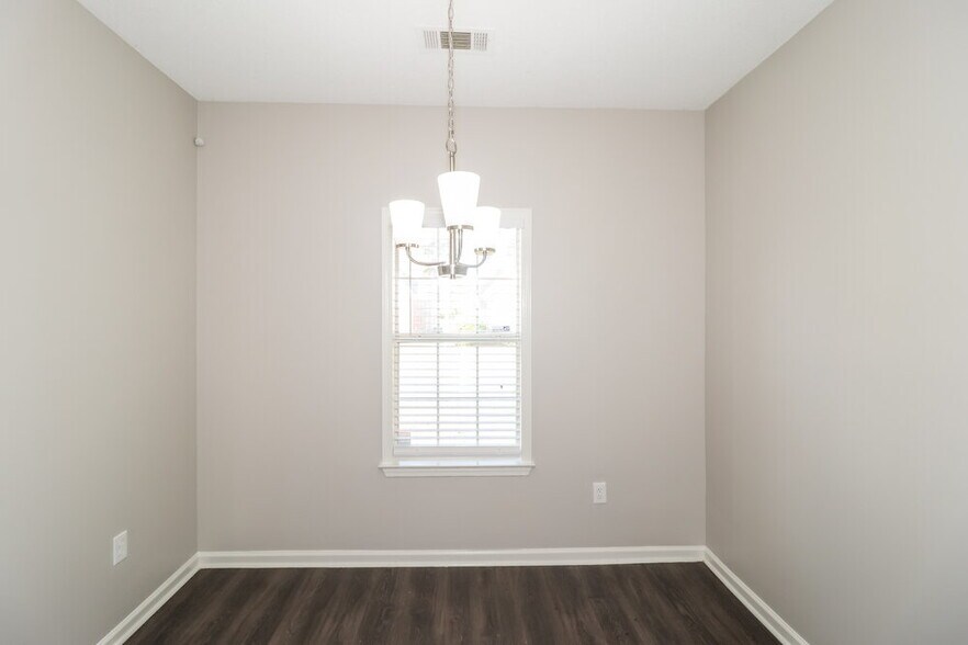 Building Photo - 8697 Clear Sky Path