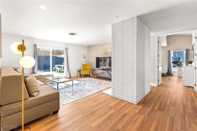 Building Photo - 1531 Commanche Dr