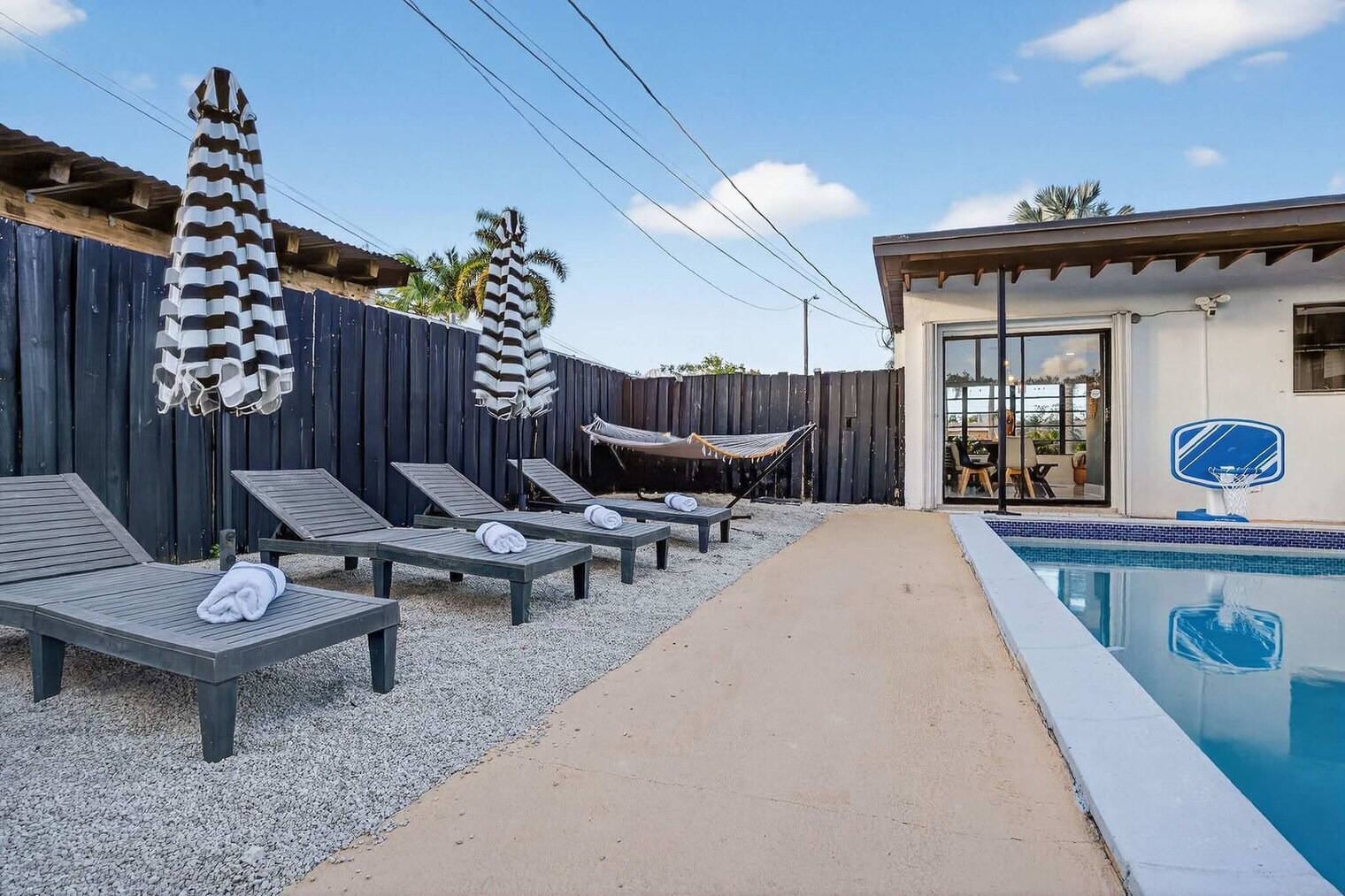 Building Photo - 6540 Park St