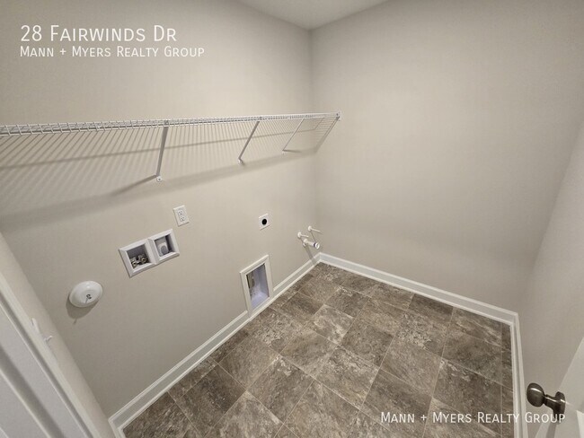 Building Photo - 28 Fairwinds Dr