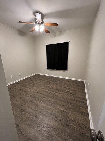 Building Photo - 201 Fountain Crest Dr