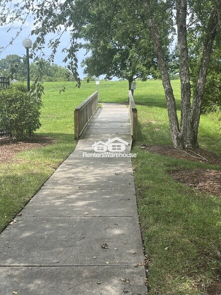 Building Photo - 4328 Houldsworth Dr