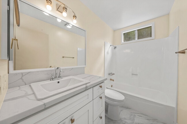 Building Photo - 3482 Alonquin Way