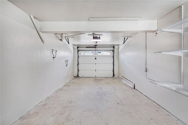 Building Photo - 705 Larkspur Ave