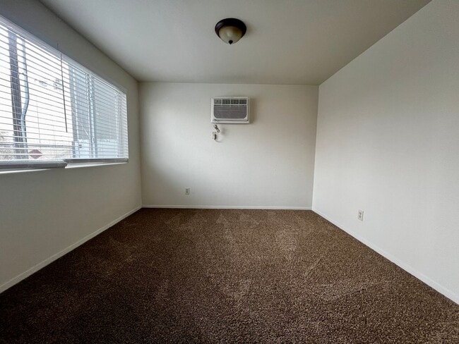 Building Photo - 4212 S 3rd St