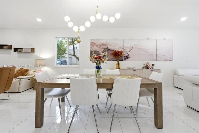 Building Photo - 6611 NW 102nd Path