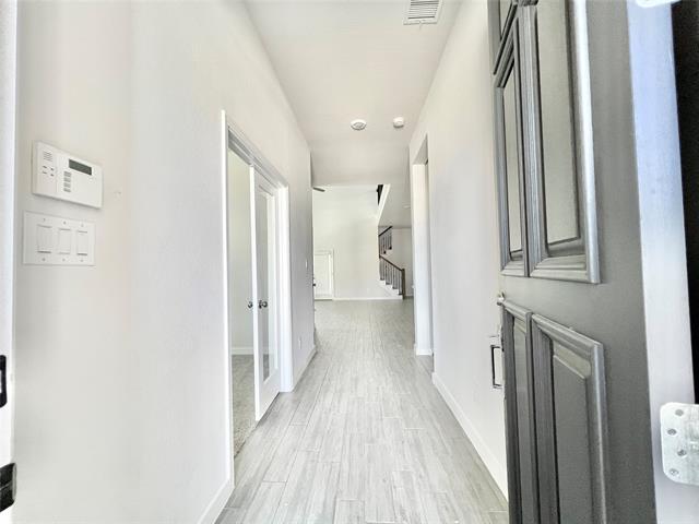 Building Photo - 991 Sprangletop St