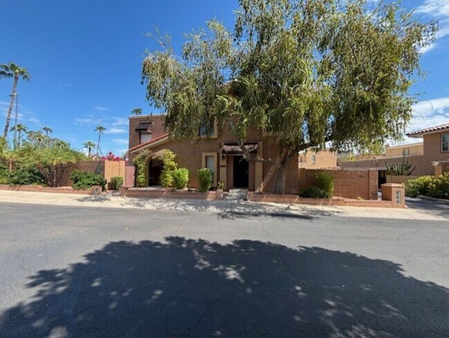 Building Photo - 2 BDRM TWNHSE AT POINTE TAPATIO