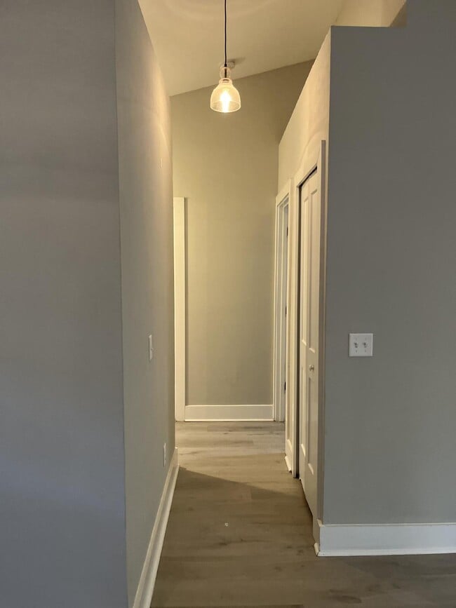 Building Photo - **Coming Soon** Stunning 3 bed, 2 bath in ...
