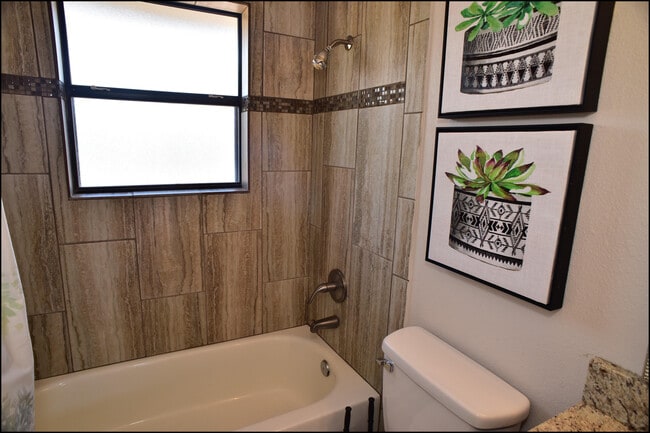 Building Photo - 7229 Canyon Run Dr