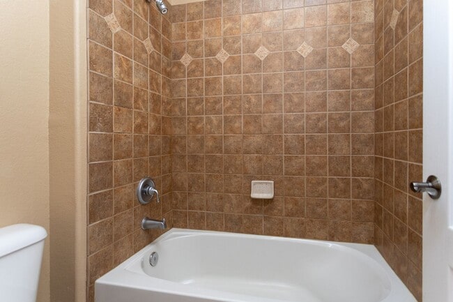 Building Photo - Beautiful Ranch in Pine Creek!