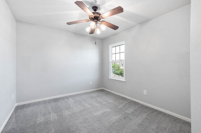 Building Photo - 4502 Park Trail Ln