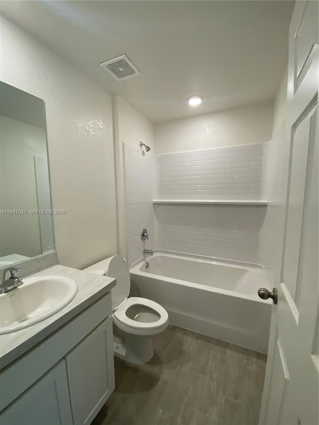 Building Photo - 328 NE 21st St