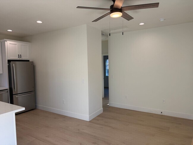 Building Photo - New 600 Sqft. 2 Bedroom 1 Bath Condo in Downtown Sacramento