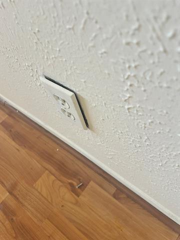 Building Photo - 4138 Towngate Blvd