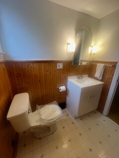 Upstairs Bathroom - 3875 N Buffalo Rd