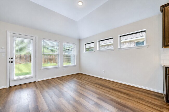 Building Photo - 101 Sunray Creek Dr