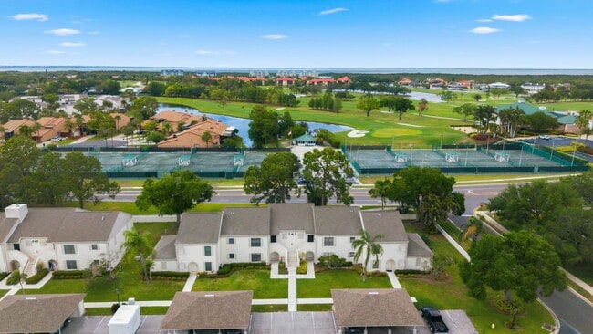 Building Photo - 2431 Heron Terrace