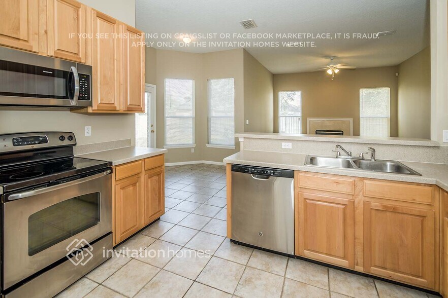 Building Photo - 1029 Deer View Ln