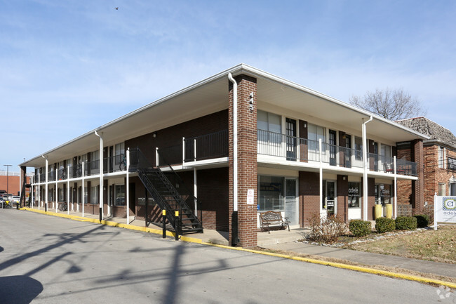 Primary Photo - 445 S Ashland Ave
