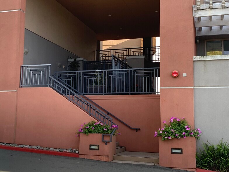 Building Photo - 3877 Pell Pl