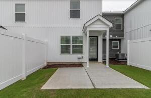 Building Photo - 2219 Perrins Ln