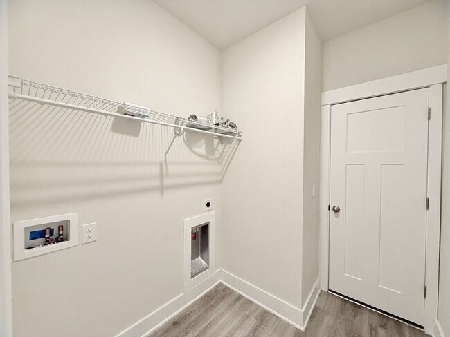 Building Photo - 5557 Caden Ct