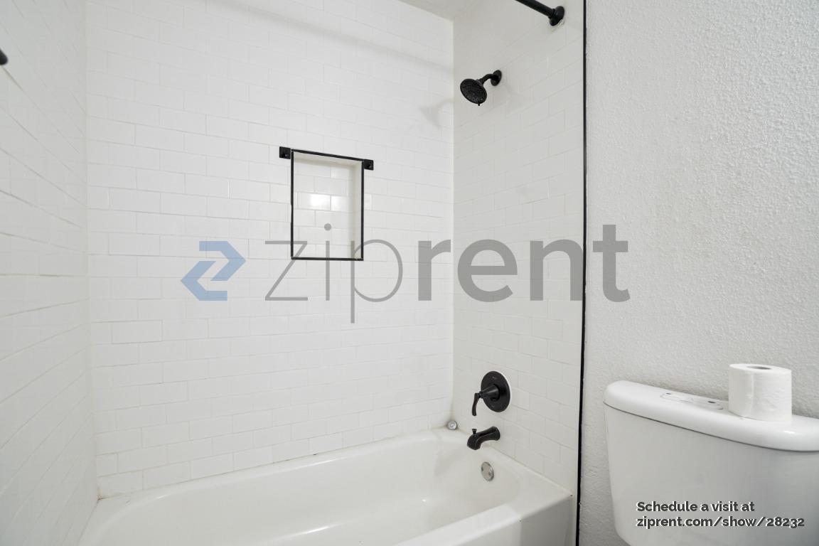 Building Photo - 9830 Sugarloaf Dr