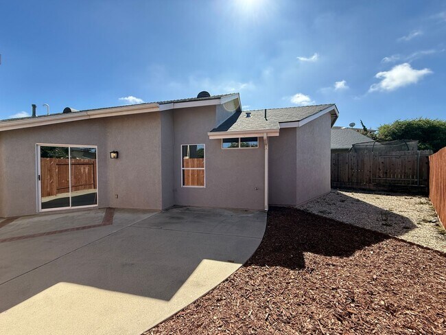 Building Photo - Completely Remodeled Home