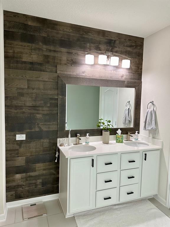 Building Photo - 8123 Cheyenne Hills Trail