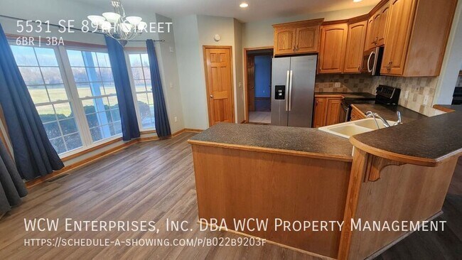 Building Photo - 5531 SE 89th St