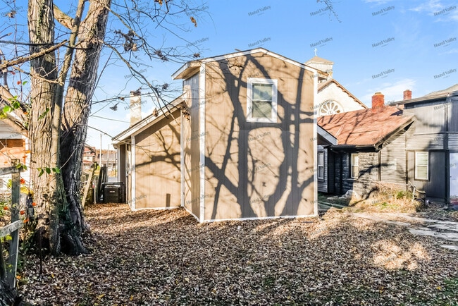 Building Photo - 3911 Bellefontaine Ave