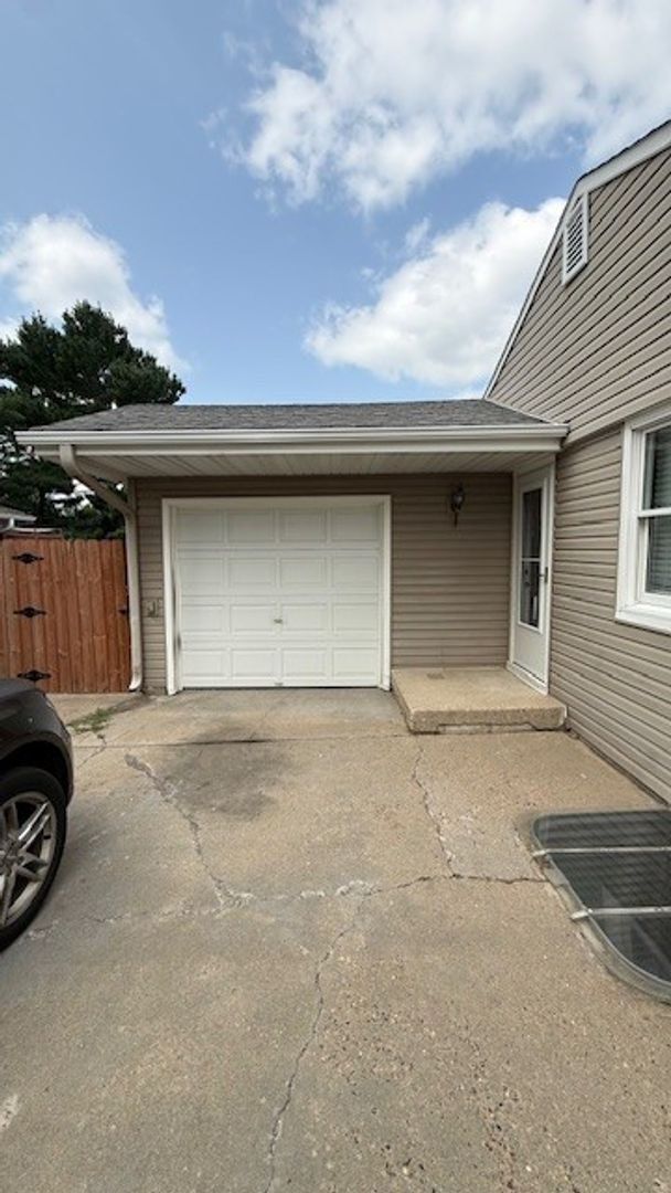 Building Photo - Available Now | 4BR Home on Upper Penn Lake | $2,795/mo