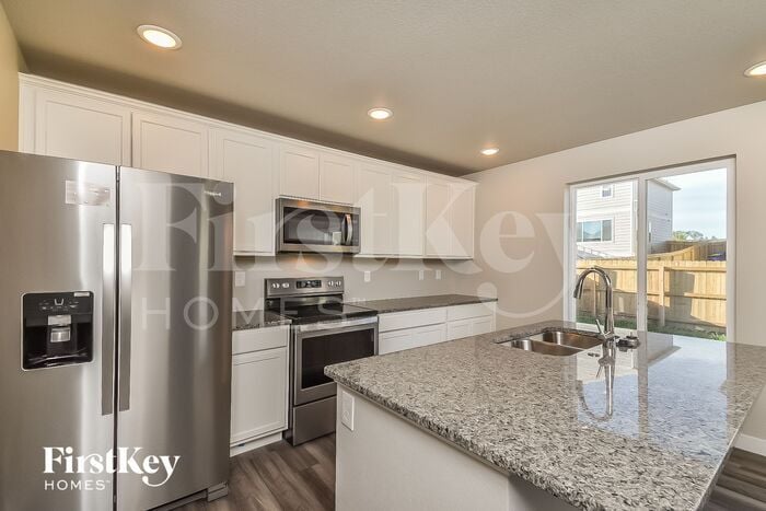 Building Photo - 10405 Luneth Dr